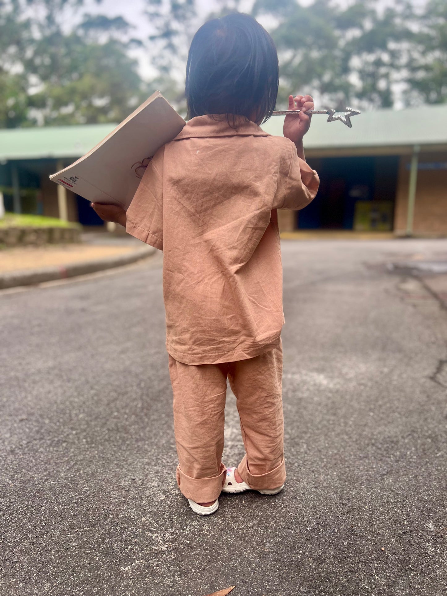 Sunbeam Chases (Tan Shade)