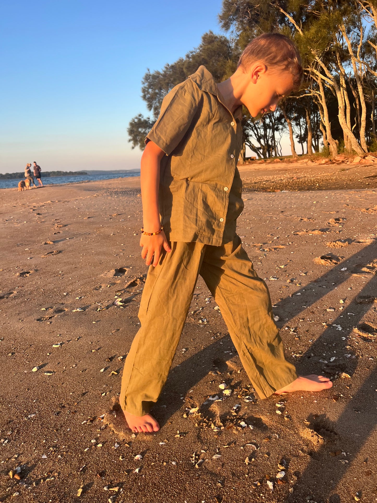 Garden Play (Olive Tone)