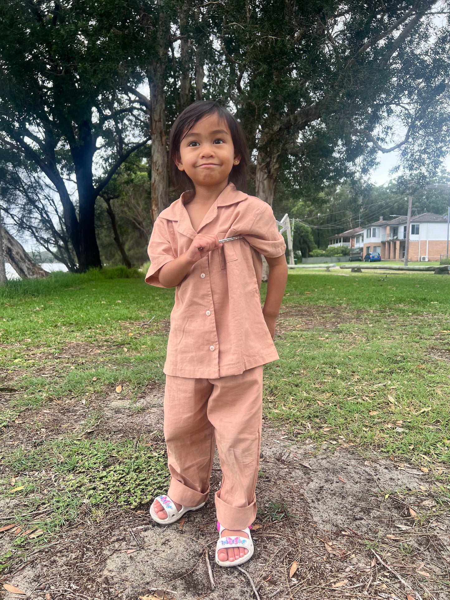 Sunbeam Chases (Tan Shade)