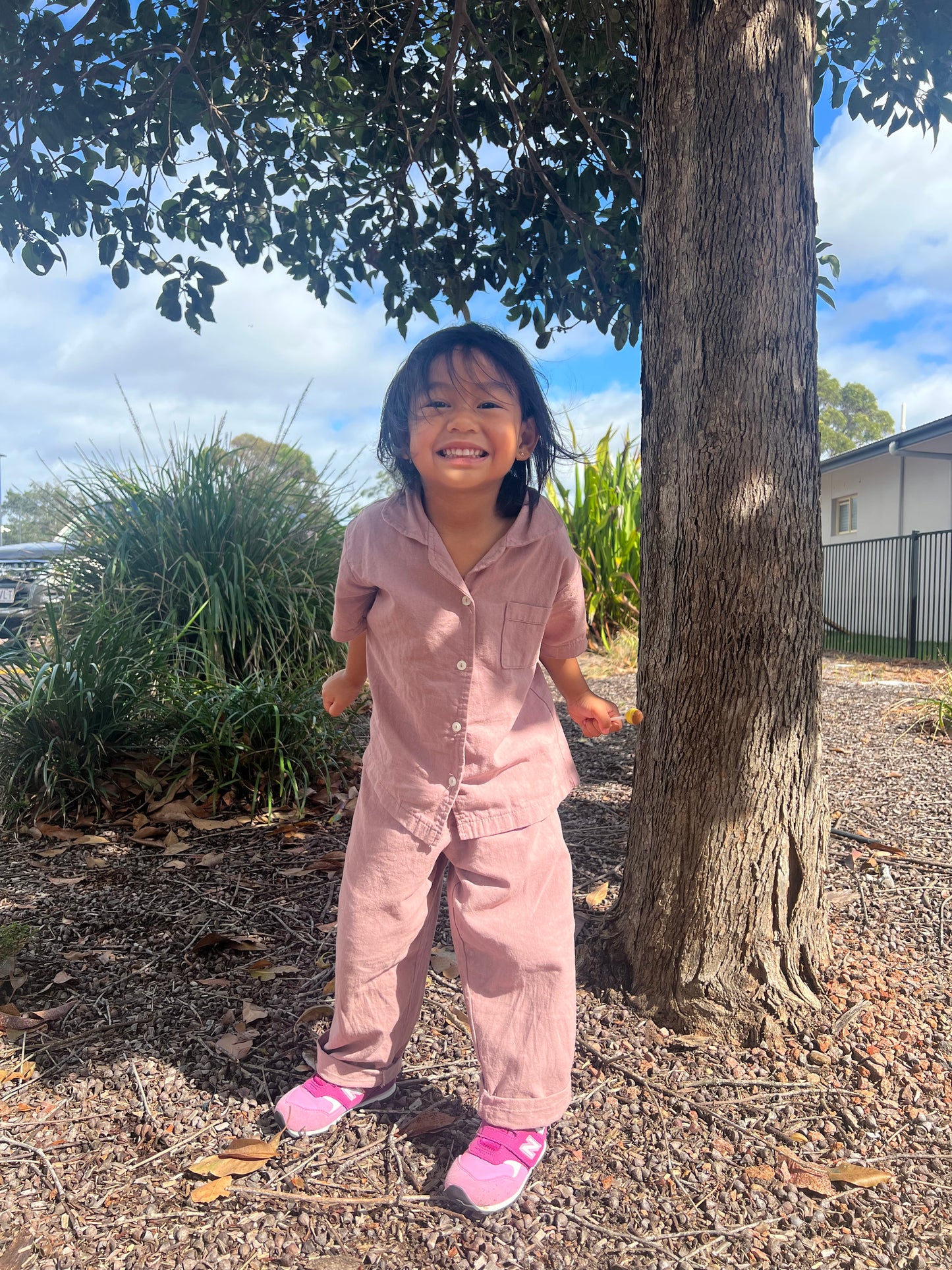 Little Steps (Mauve-taupe)