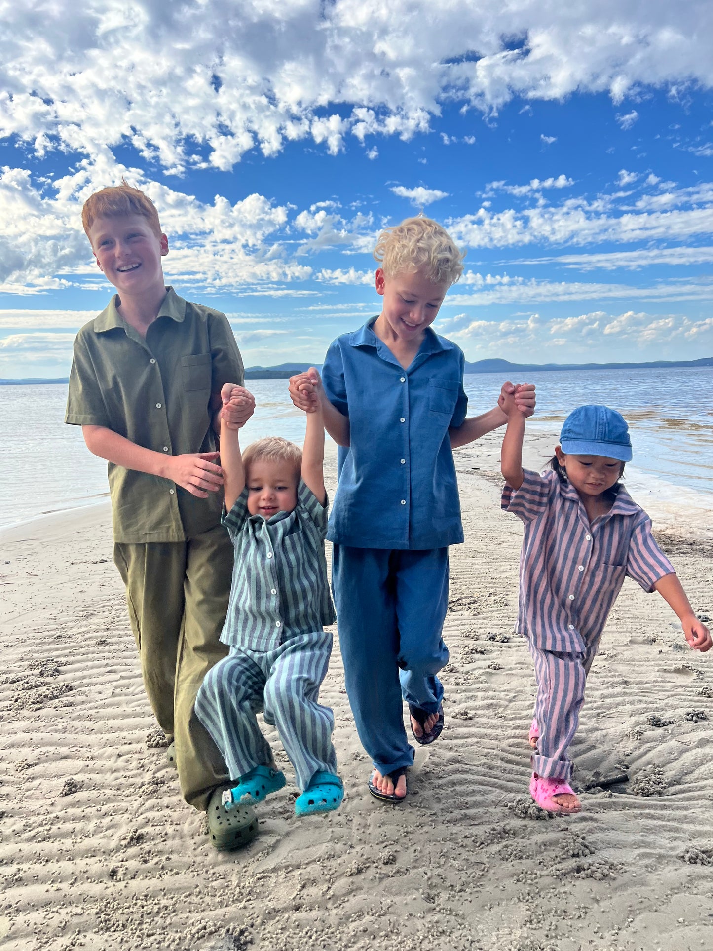 Garden Play (Olive Tone)