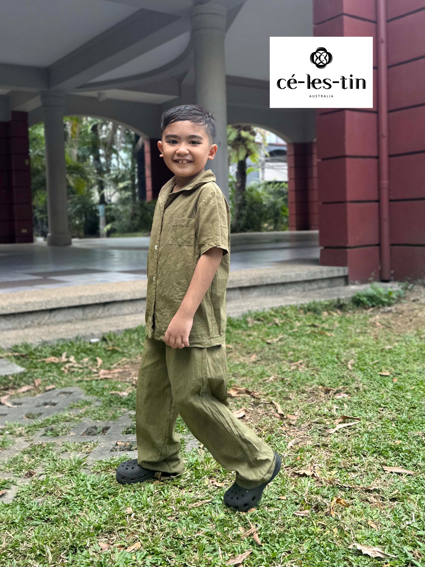 Garden Play (Olive Tone)